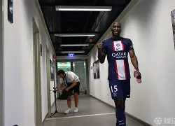 朗斯艰难逼平尼姆，难求胜绩的简单介绍