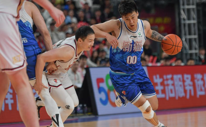 就在今天4月22日中午CBA新疆男篮传来阿不都沙拉木、赵睿消息