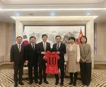 韩国足协主席郑梦奎当选东亚足联主席，任期至明年3月的简单介绍