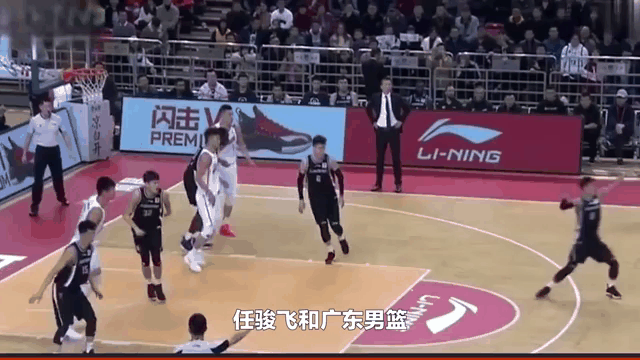 CBA官方社媒更新动态，回顾青岛男篮俱乐部杯精彩集锦